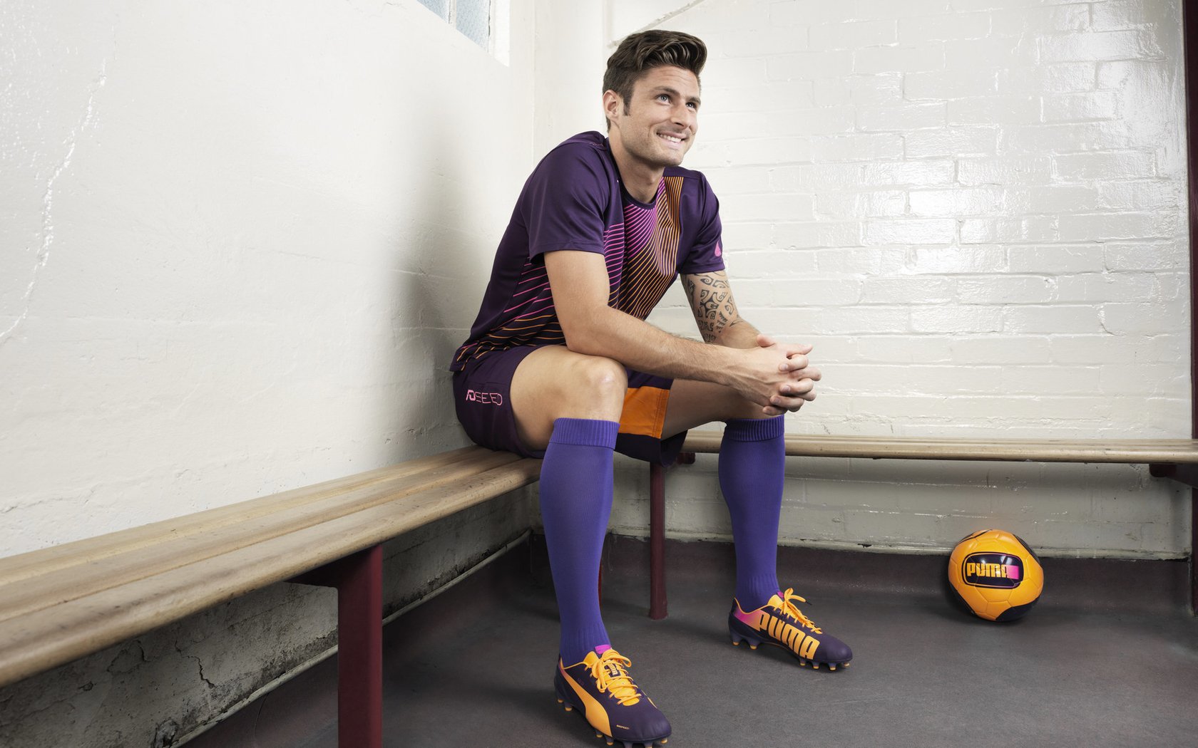 王楚钦回应采访称未来目标锁定奥运，王楚钦精彩集锦